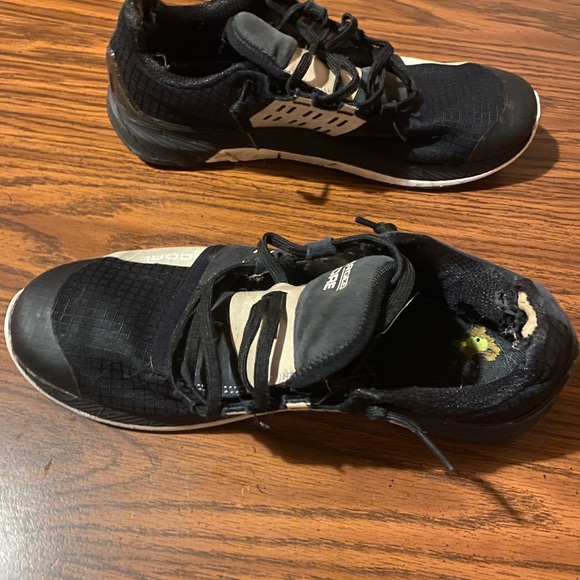 Under Armour Charged Men’s 10 Running Shoes Sneakers - Picture 5 of 5